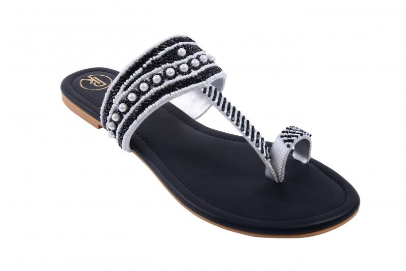Monochrome Cutdana Kolhapuri Flats