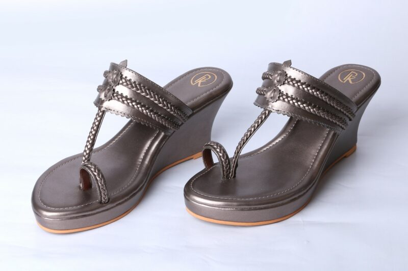 Metallic Grey Kolhapuri Wedges