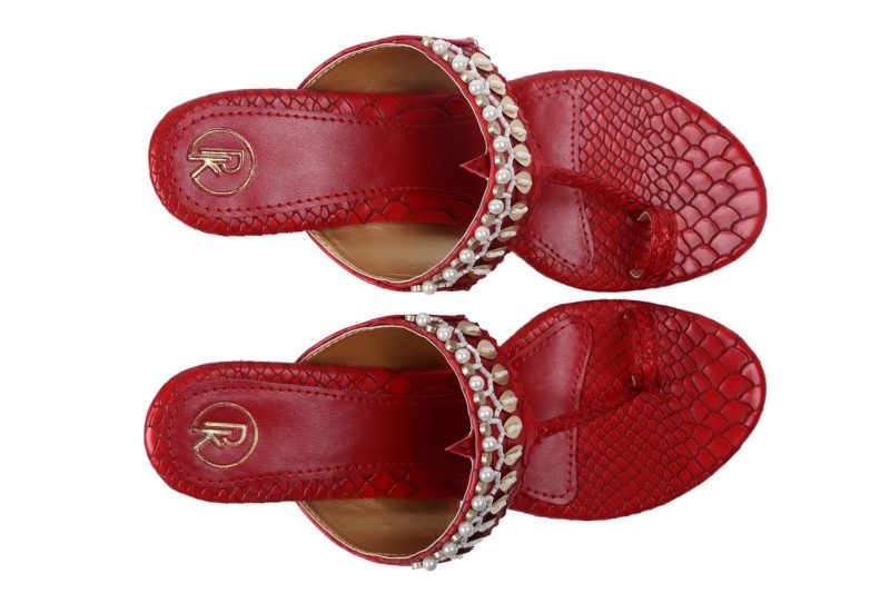 RED TEXTURED EMBOIDERED HEELS