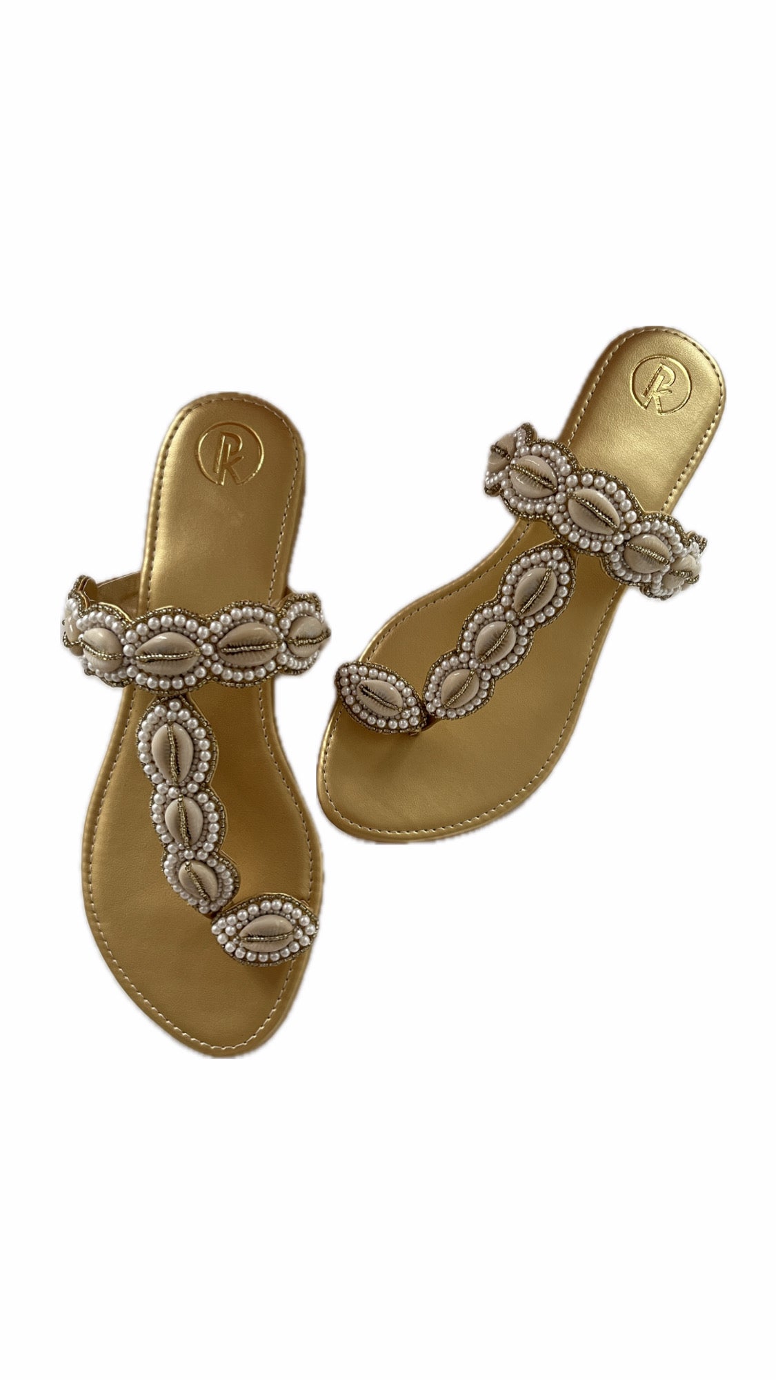 GOLD COWRIE KOLHAPURI FLATS