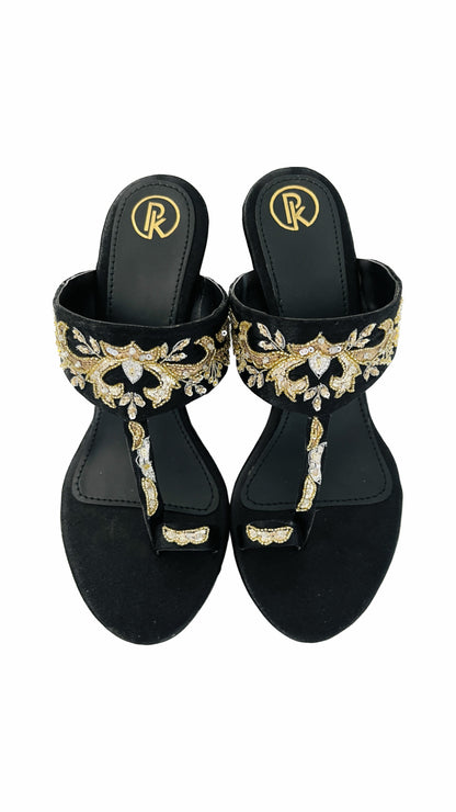 Sunehri Wedges