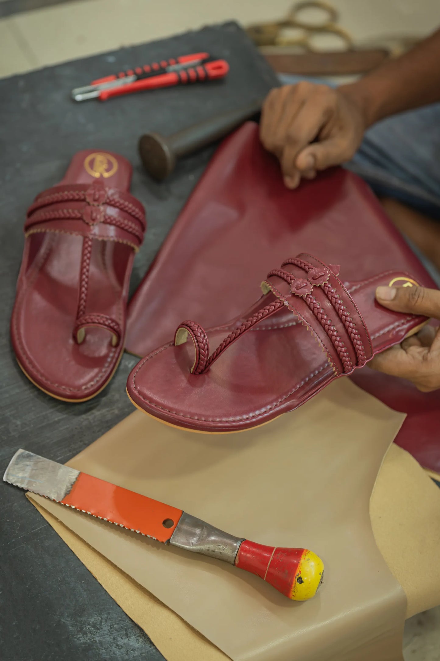 Maroon Plain Kolhapuri Flats