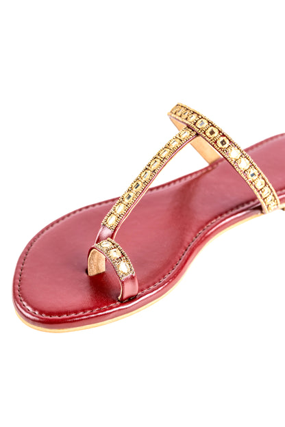 Maroon Nuri Kolhapuri flats