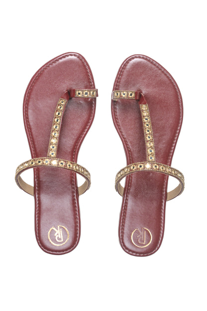 Maroon Nuri Kolhapuri flats