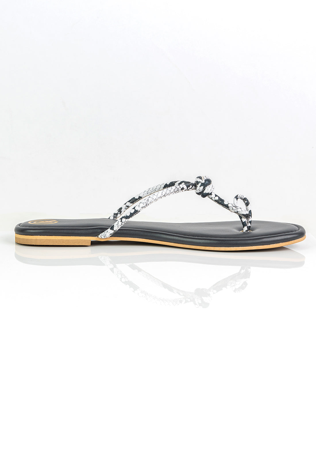 Safari Flats - White & Black